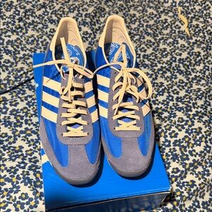 Adidas Men's Blue and Beige Sneakers